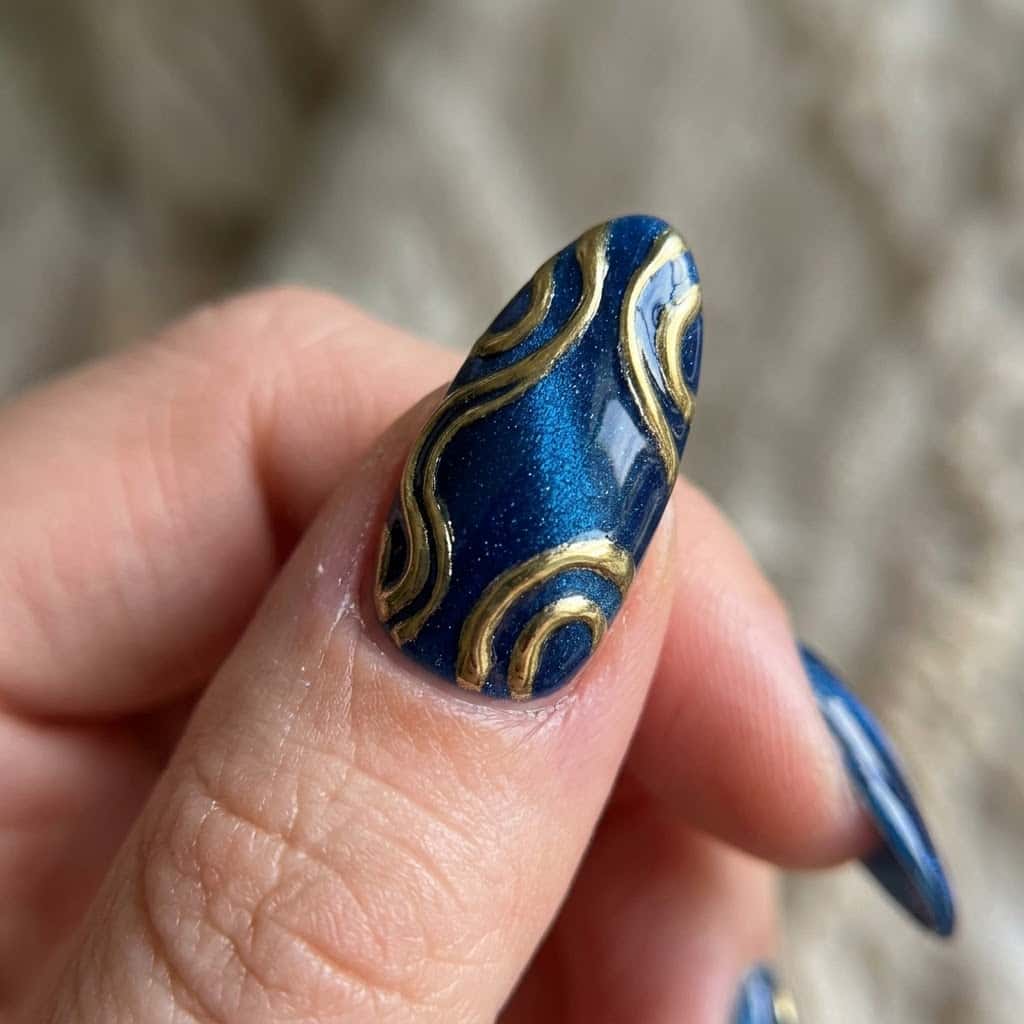 Close-up of the hero blue cat eye nail with 3D detail