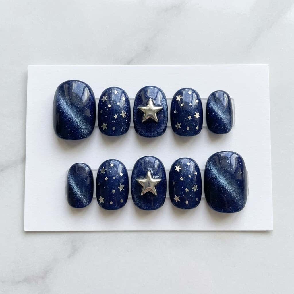 Star dot nails, ten round nails in two mirrored rows